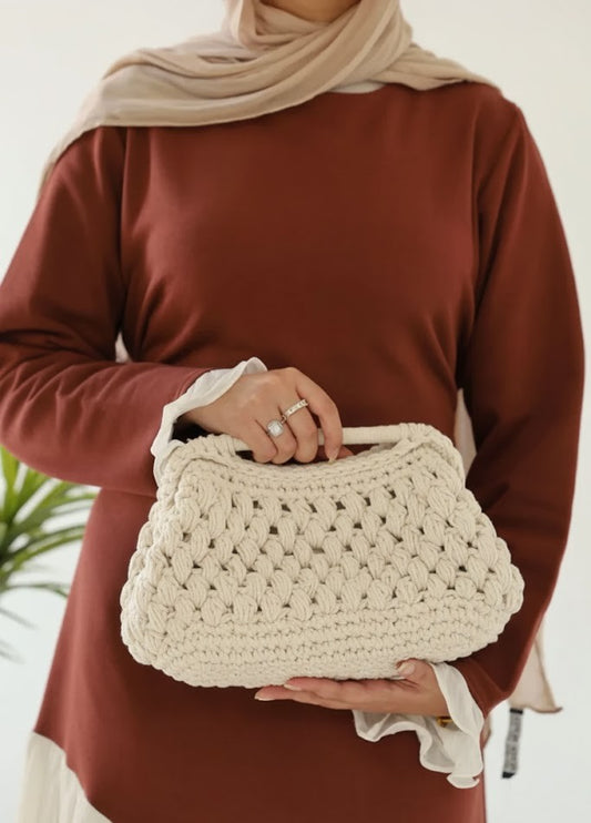 Crochet clutch bag